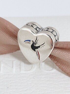 Pandora Belize Exclusive Heart Charm Bead with box